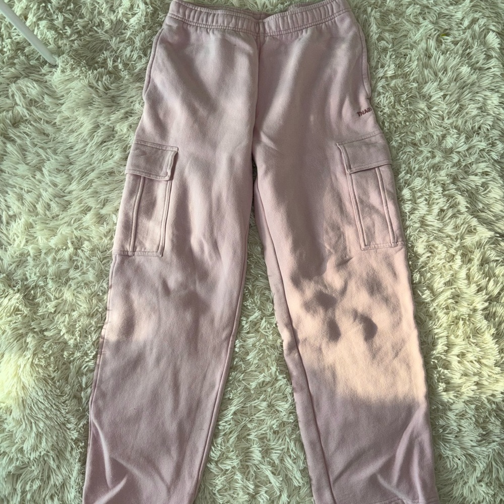 Aritzia TNA Mega Cargo Sweatpants Size Medium Pink
